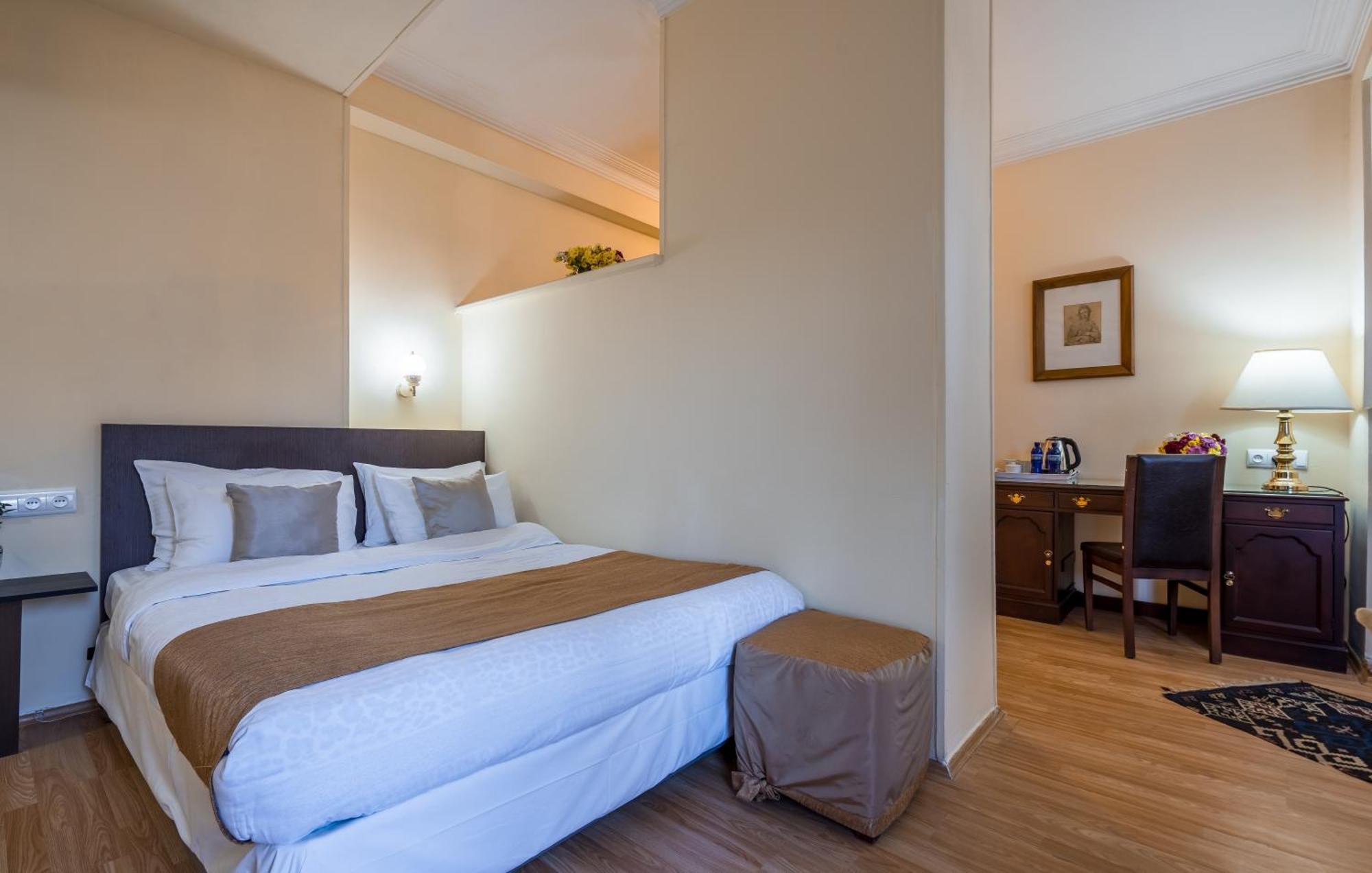 Iliani Hotel Tbilisi Eksteriør billede