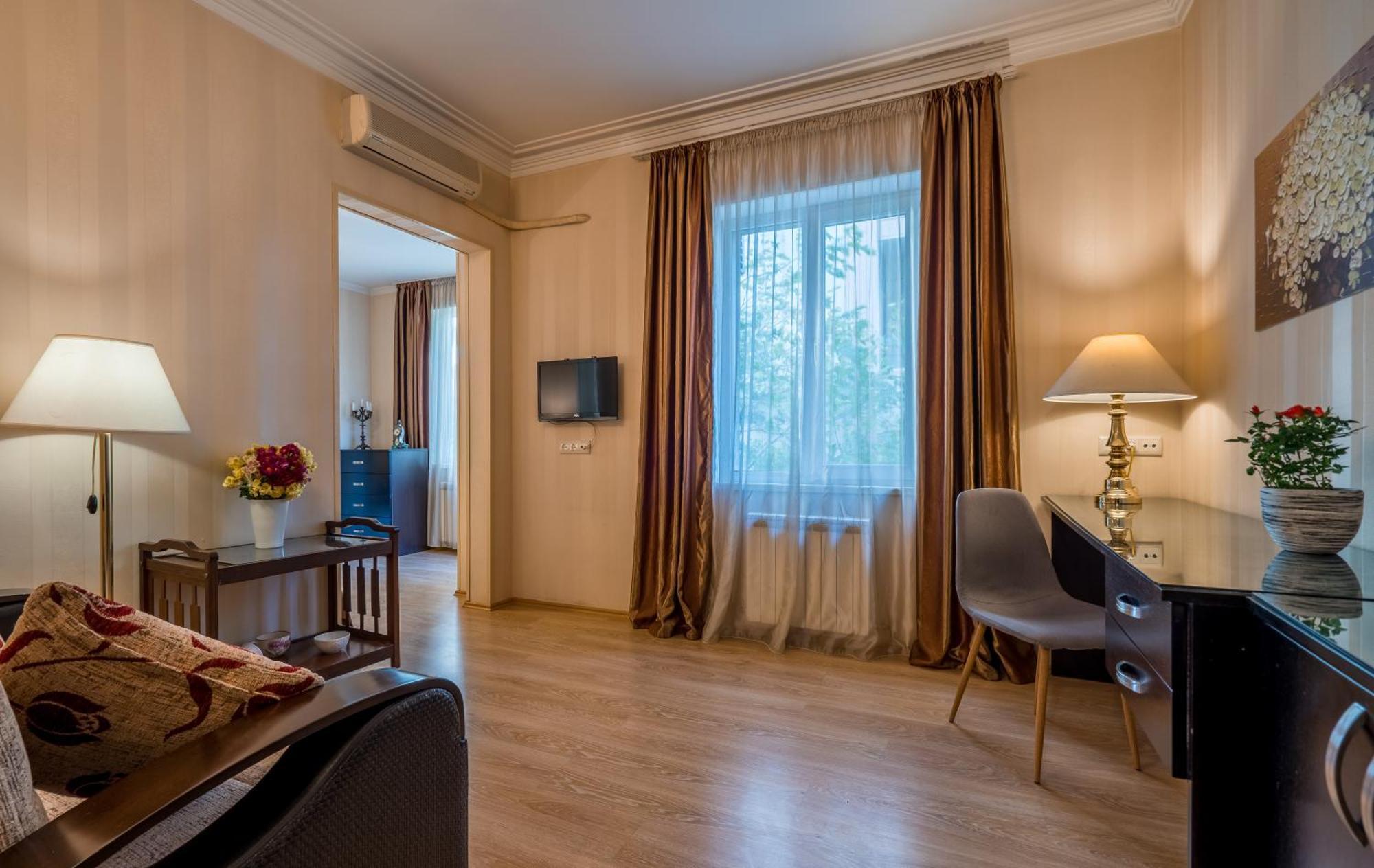 Iliani Hotel Tbilisi Eksteriør billede
