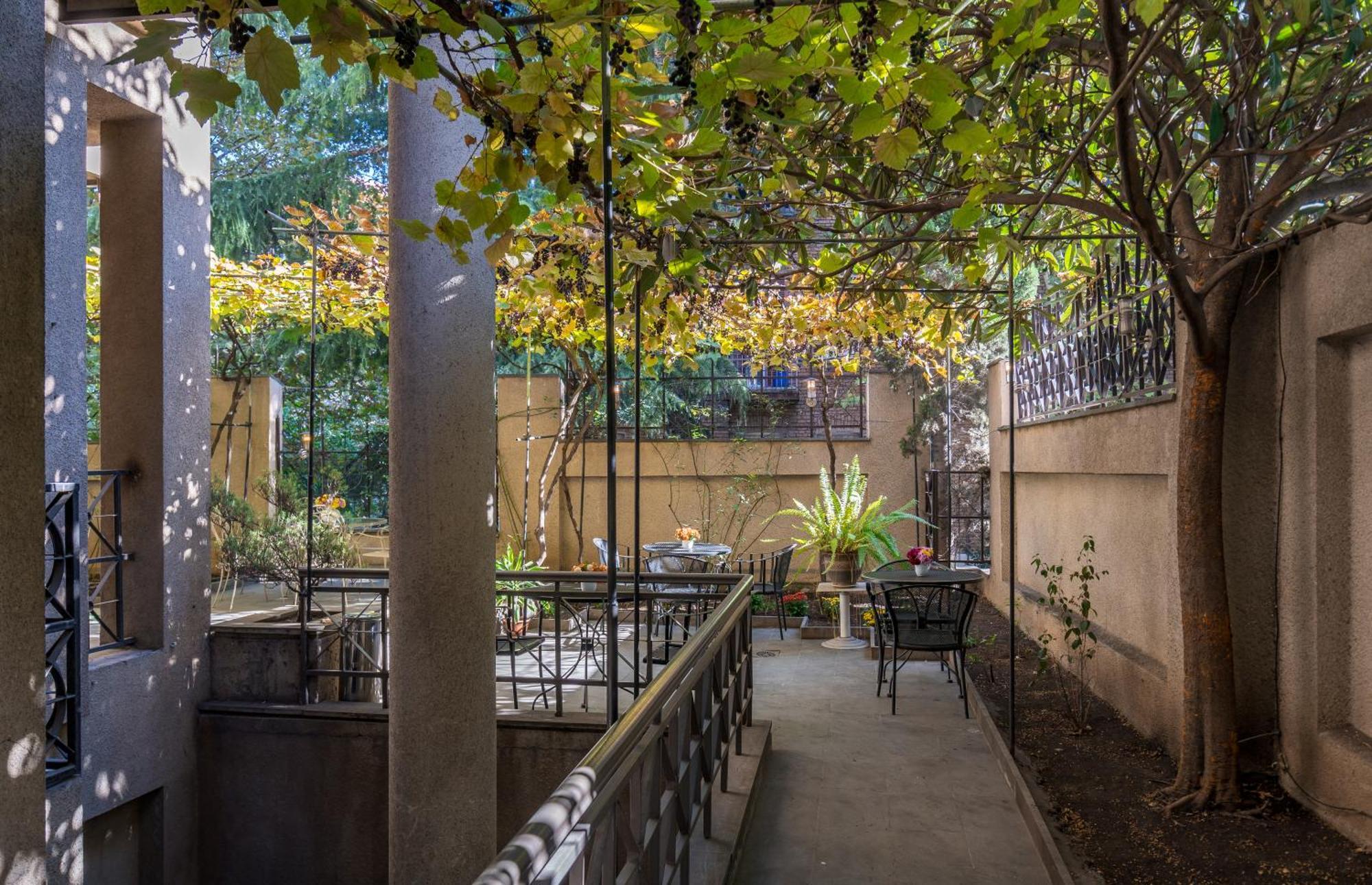 Iliani Hotel Tbilisi Eksteriør billede