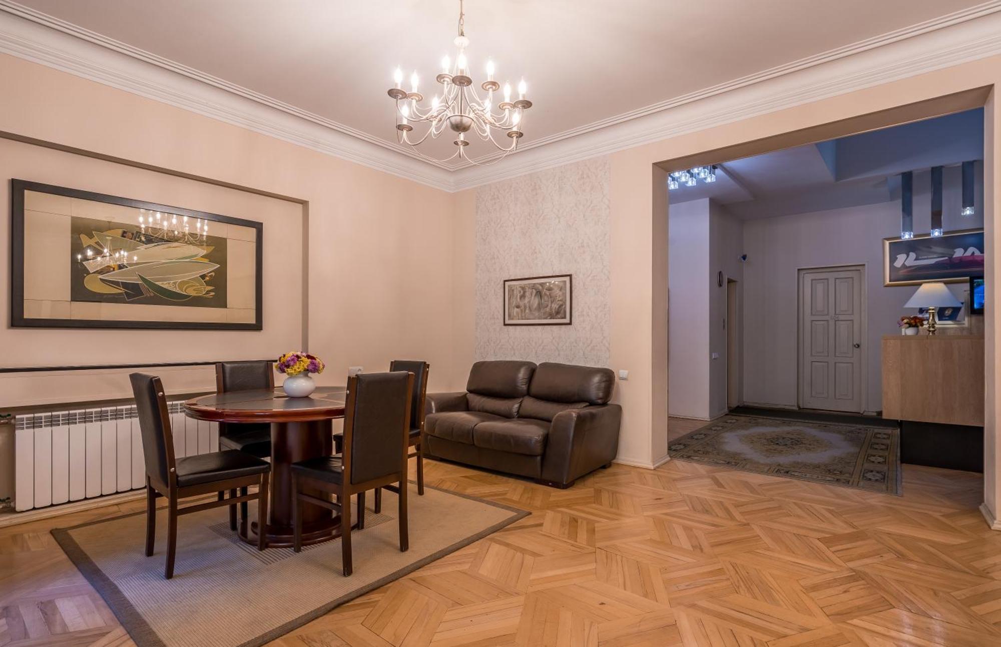 Iliani Hotel Tbilisi Eksteriør billede